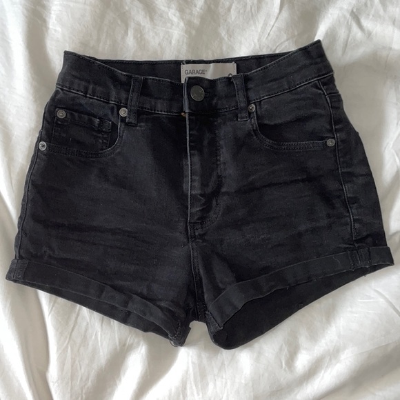 - black denim shorts - Picture 1 of 3